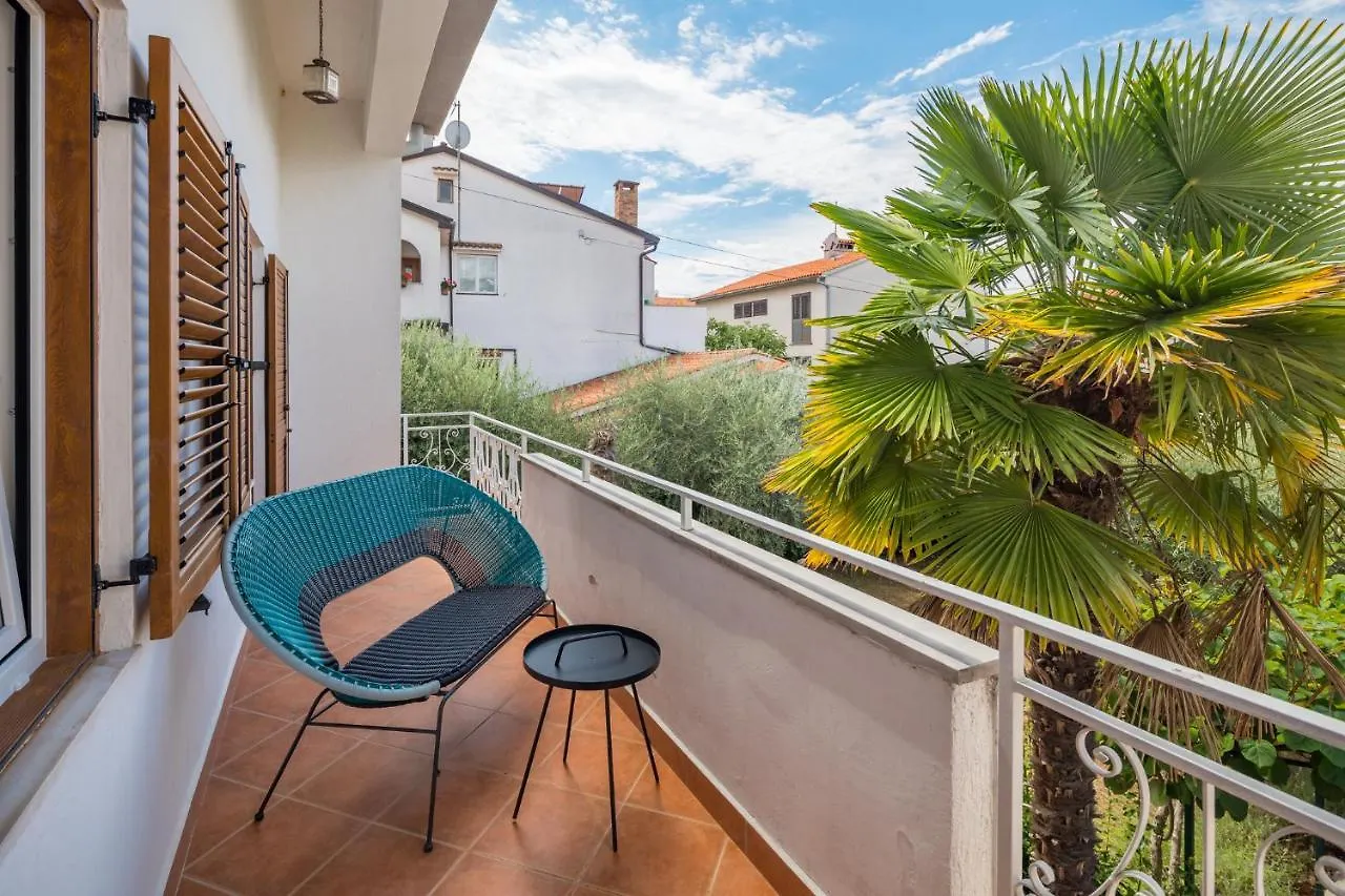 Appartamento Dolce Vita With Pool And Bbq Porec Croazia