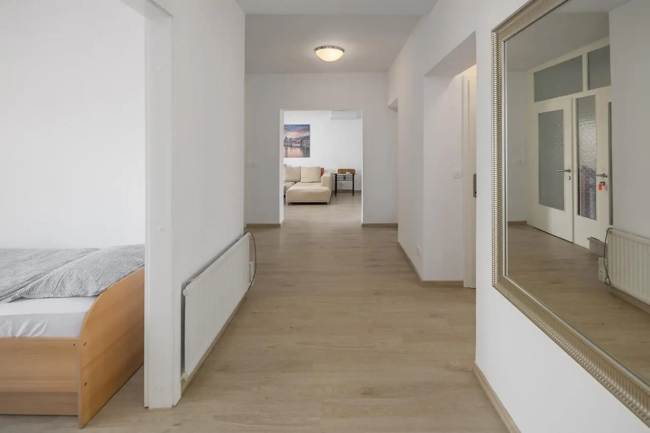 Apartment Dolce Vita With Pool And Bbq Porec